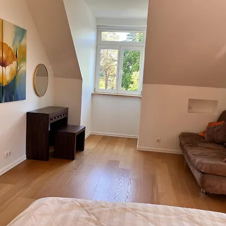 White House Daire Tallinn