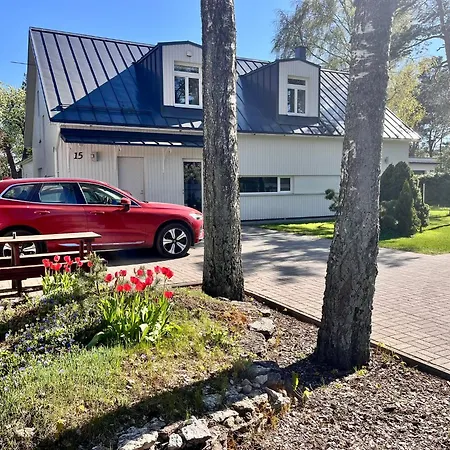 White House Daire Tallinn